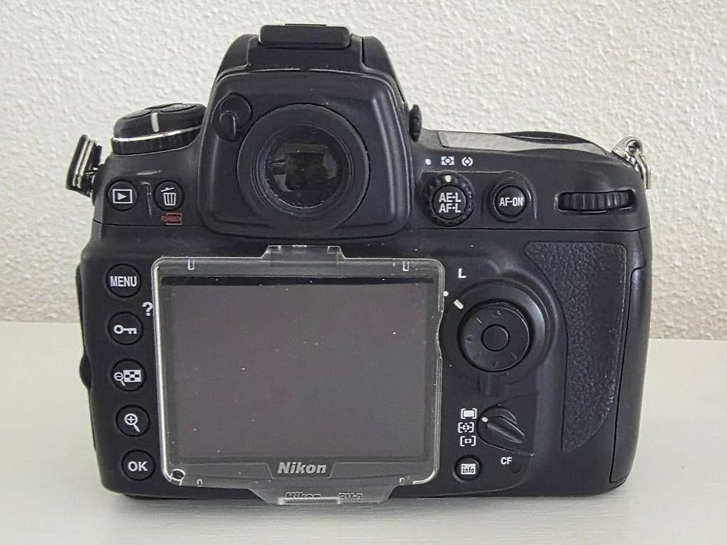 Fotocamera: Nikon D700  Professionelle DSLR-Kamera – Usato da Niederweningen venduto da Haeberen 2