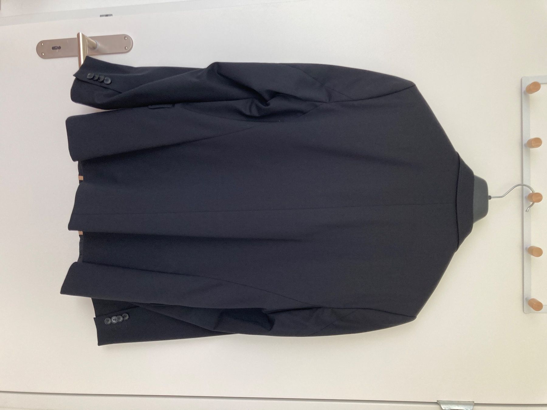 Completi: Veston Yves schwarz Gr. 50 – Usato da Luzern venduto da Aldabema
