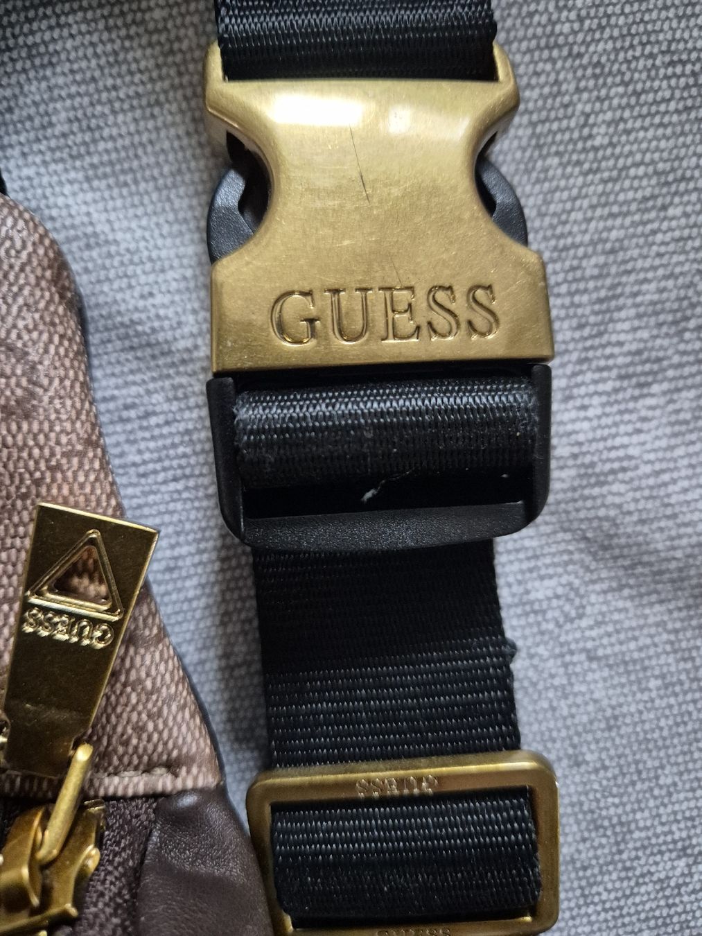 Guess Borse: GUESS Bauchtasche – Usato da Schaffhausen venduto da monikaD010203 5