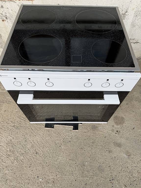 Electrolux Elettrodomestici da cucina: Electrolux Backofen  mit Glaskeramik – Usato da Künten venduto da buli76 1