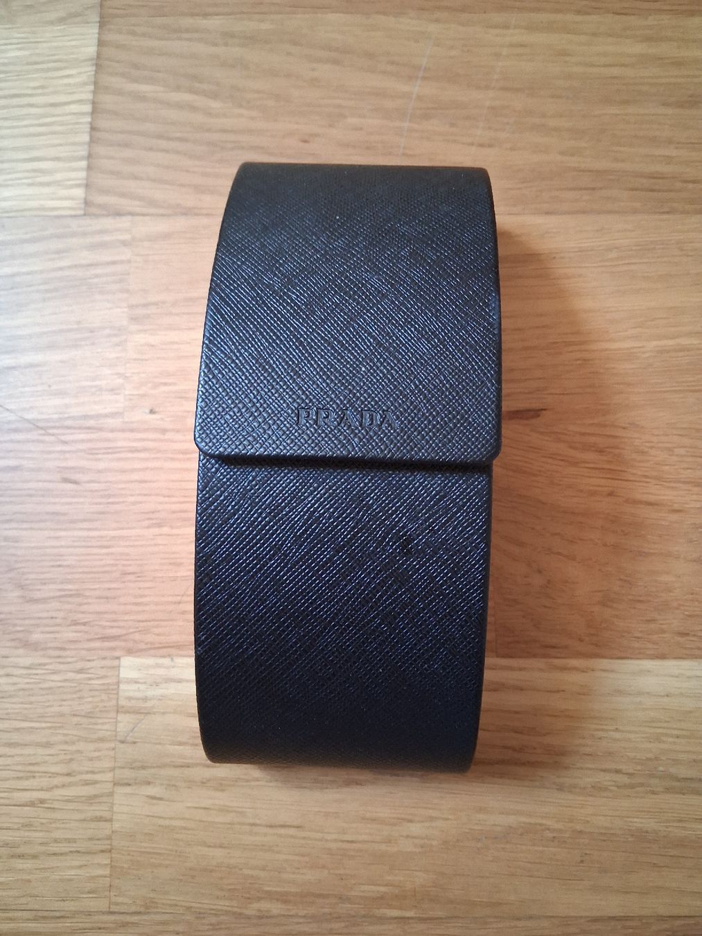 Prada Altro in  Abbigliamento & Accessori: Prada Brillenetui, schwarz  – Usato da St. Gallen venduto da 1.2.meins