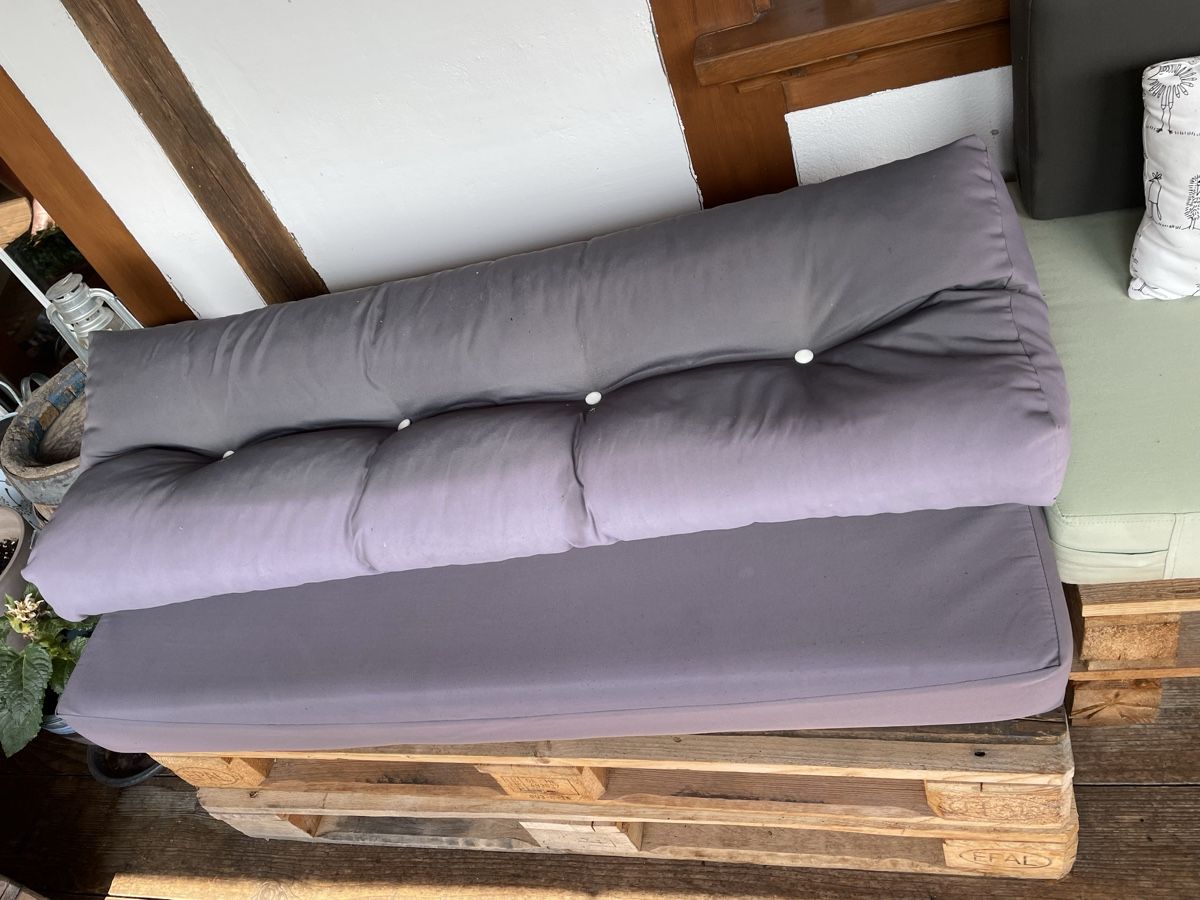 Pallets: Palettenmöbel mit Sitzkisse – Usato da Oppligen venduto da RubySeadragon 3