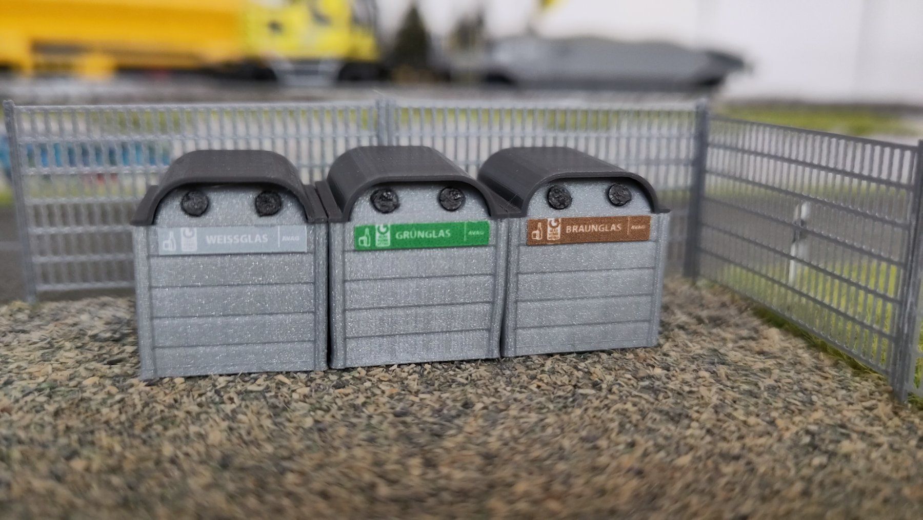 Kit di modellismo & Modellini statici: Altglas Container H0 (3er-Set) [Bausatz] – Nuovo e nell'imballaggio originale da Faulensee venduto da digitalmarc