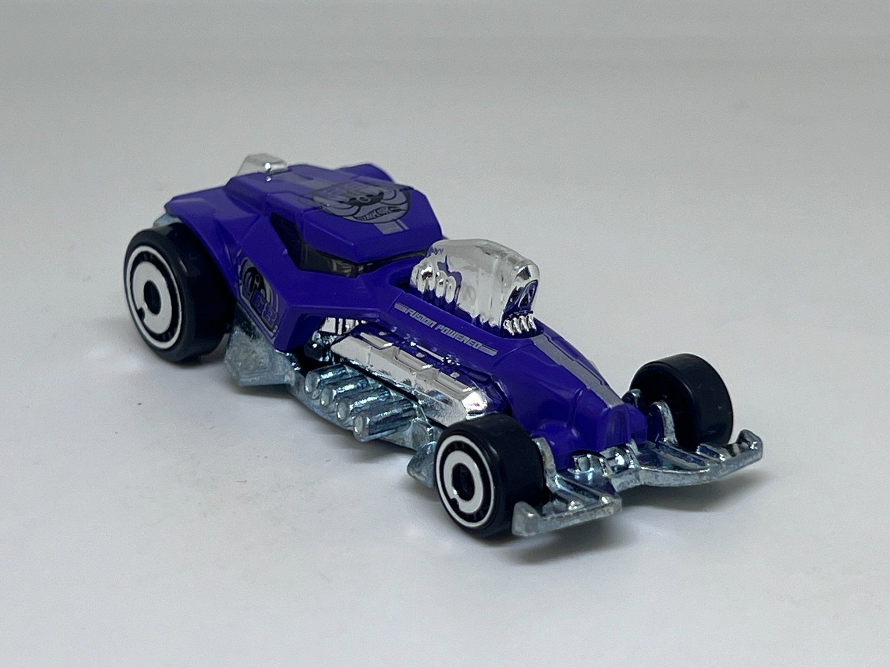 Hot Wheels Modellini d'auto: Hot Wheels Fusion Busta #221 – Usato da Wildegg venduto da LaaBoutique