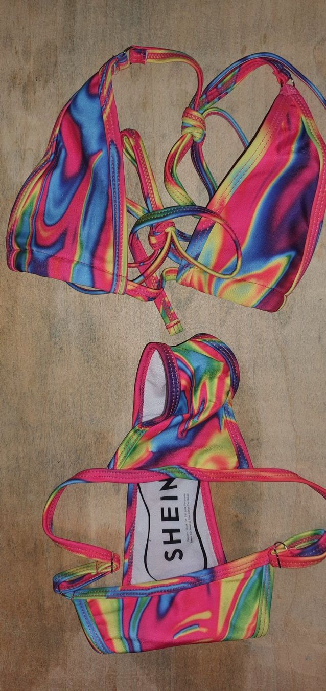 Badekleider & Bikinis: bikini liquidation, bademode, holyday inn, sonnenschutz, Hot – Neu und originalverpackt aus Zollikerberg von Nice_Name 1