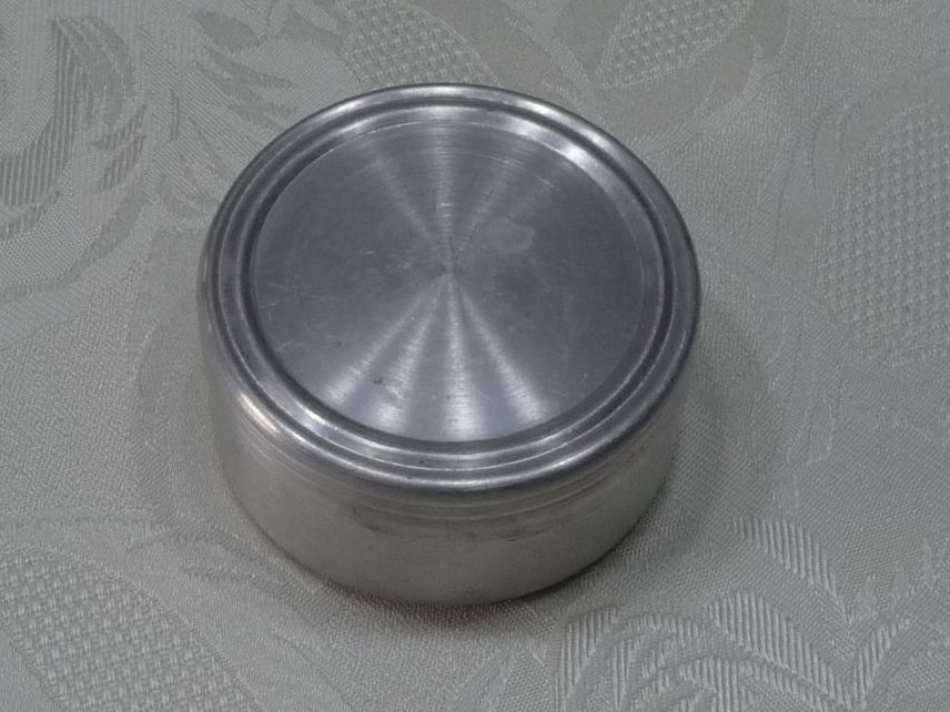 Sonstige Dekorationen & Accessoires: Aluminiumdose - Boîte en aluminium – Gebraucht aus Savagnier von Marderuth 1