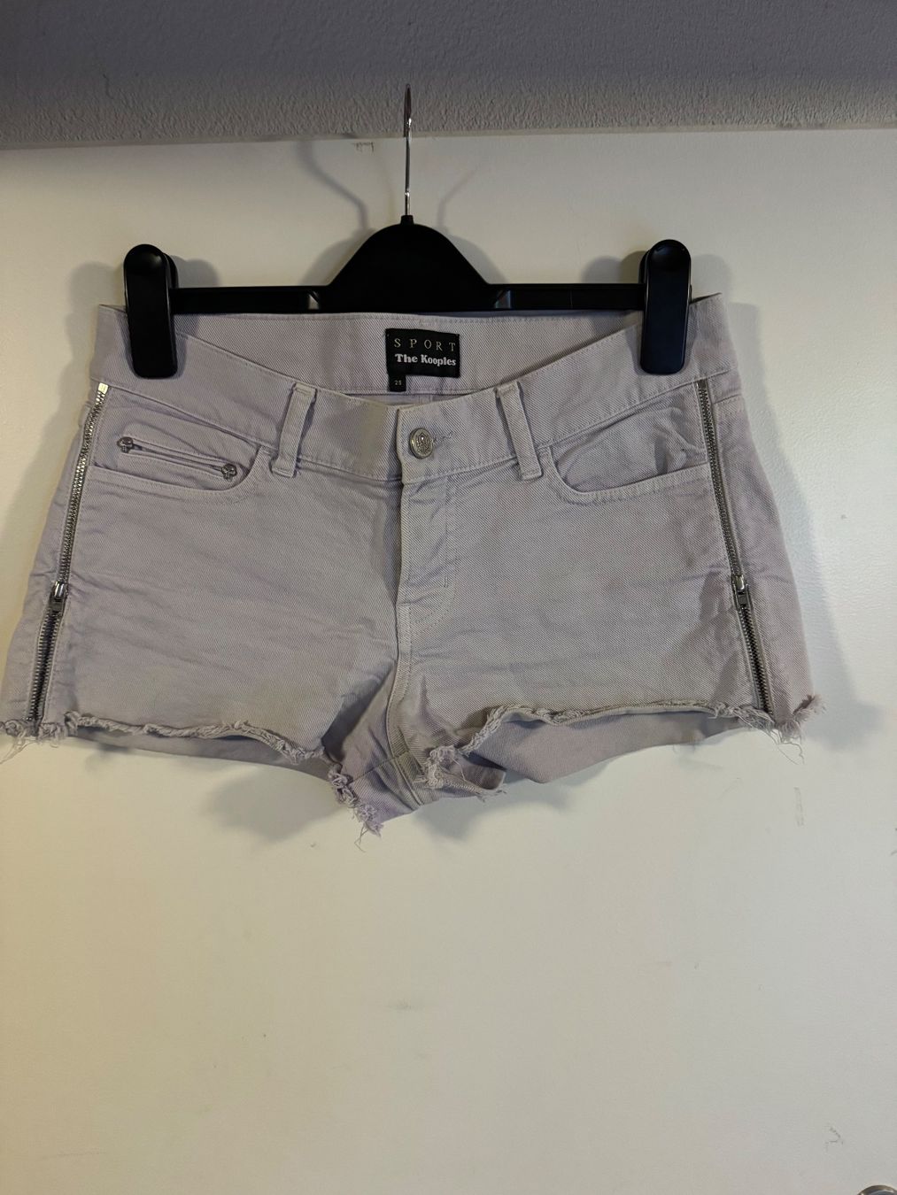 Kooples Jeans: The Kooples Shorts – Usato da Wila venduto da drakodil