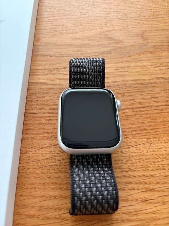 Apple Smartwatch: Apple Watch Series 8, 45mm silber – Usato da Zürich venduto da swucker 2