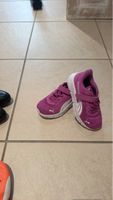 Puma Kinder Turnschuhe Gr. 31 Lila mit Klettverschluss