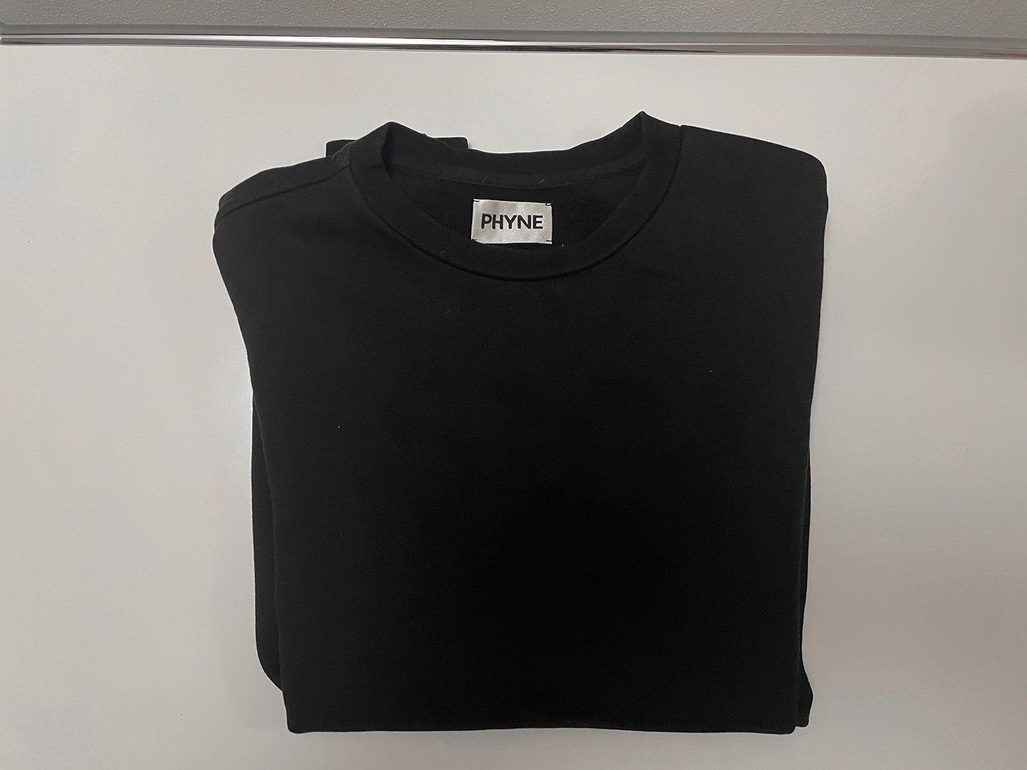 Maglioni & Felpe: PHYNE Pullover in Schwarz – Usato da Maienfeld venduto da formdok 2