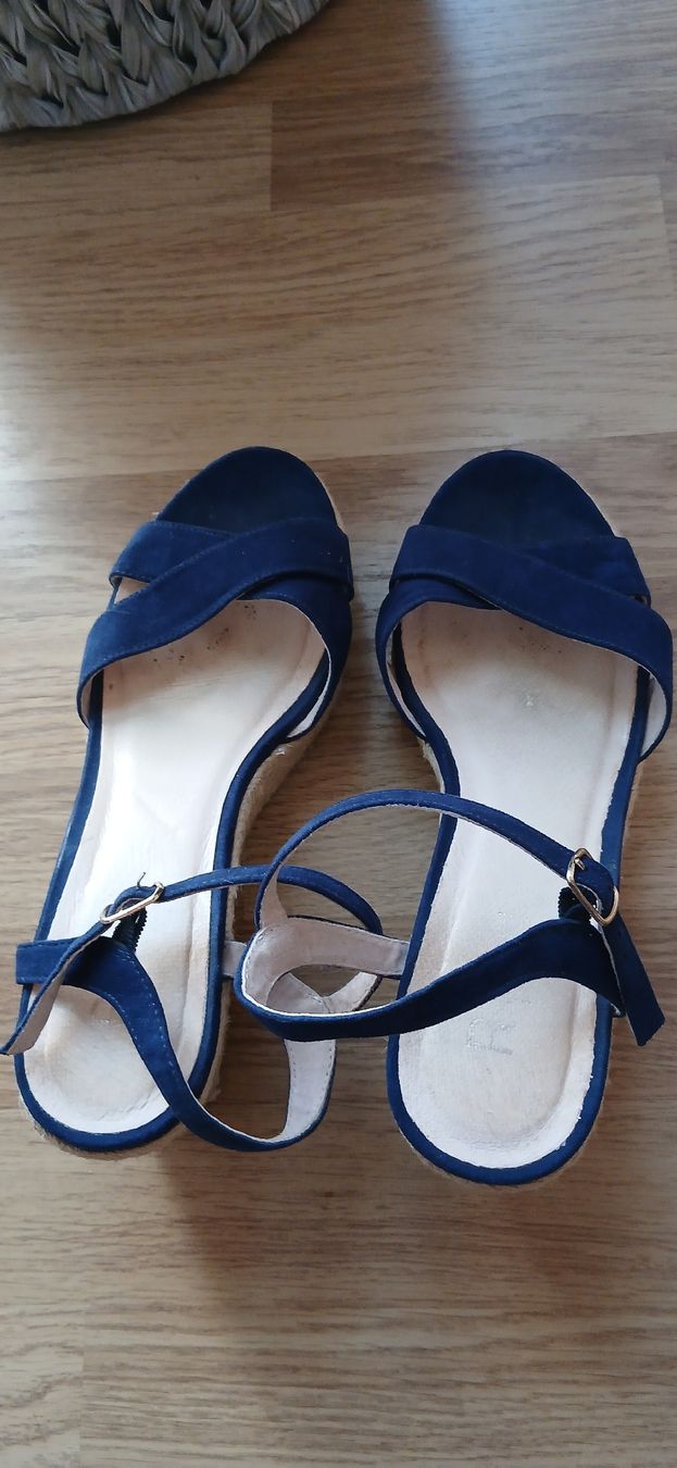 Damenschuhe: sandales,chaussures, sandales compensées – Gebraucht aus Montcherand von petiteoune75 2