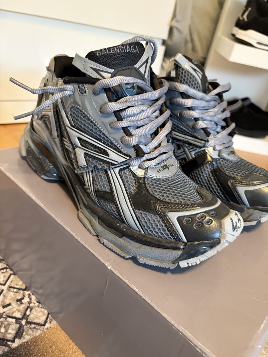 Scarpe da uomo: Balenciaga runners – Nuovo (secondo la descrizione) da Dietlikon venduto da nab_tj9m 1