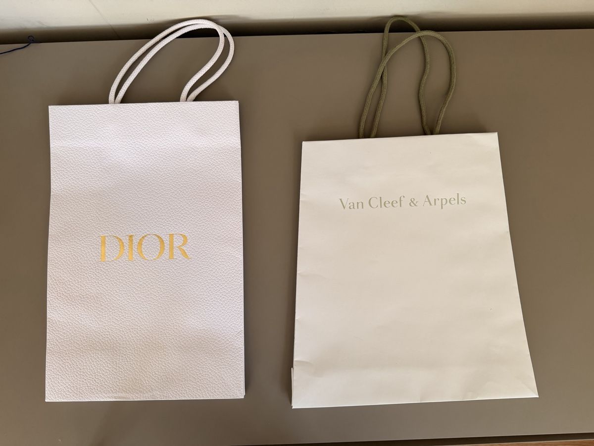 Dior Borse: Van Cleef & Arpels + CHANEL + Dior Shopping Bags – Nuovo e nell'imballaggio originale da Männedorf venduto da iza04 1