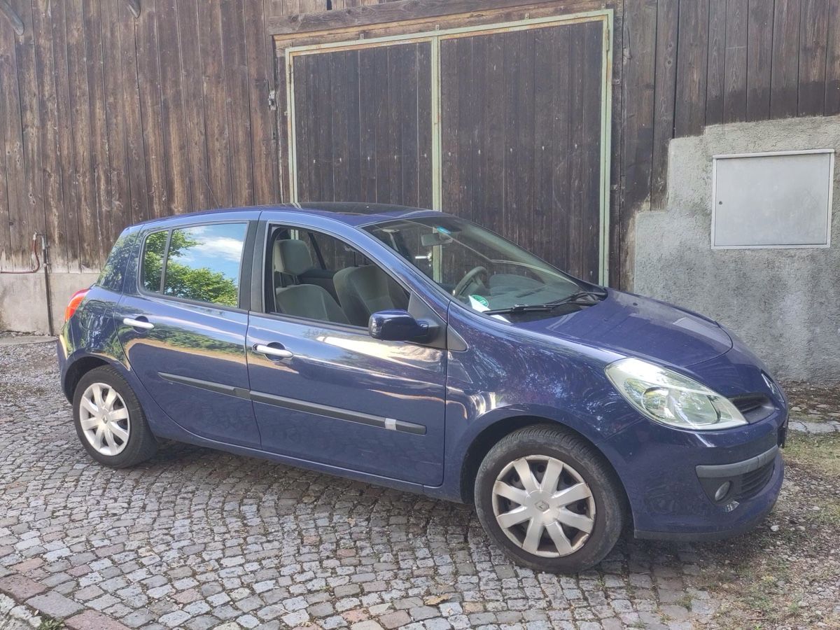 Renault Automobili: Renault Clio 1.4 16V - SERVOLENKUNG DEFEKT – Difettoso da Regensdorf venduto da fafa205