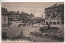 FRIBOURG Le Tilleul et la place de l'Hôtel de Ville, tramway