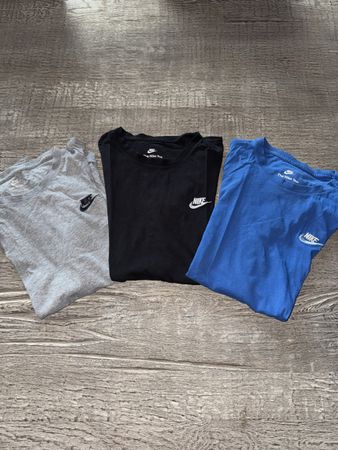 Lot T-shirt Nike (gris, noir & bleu)