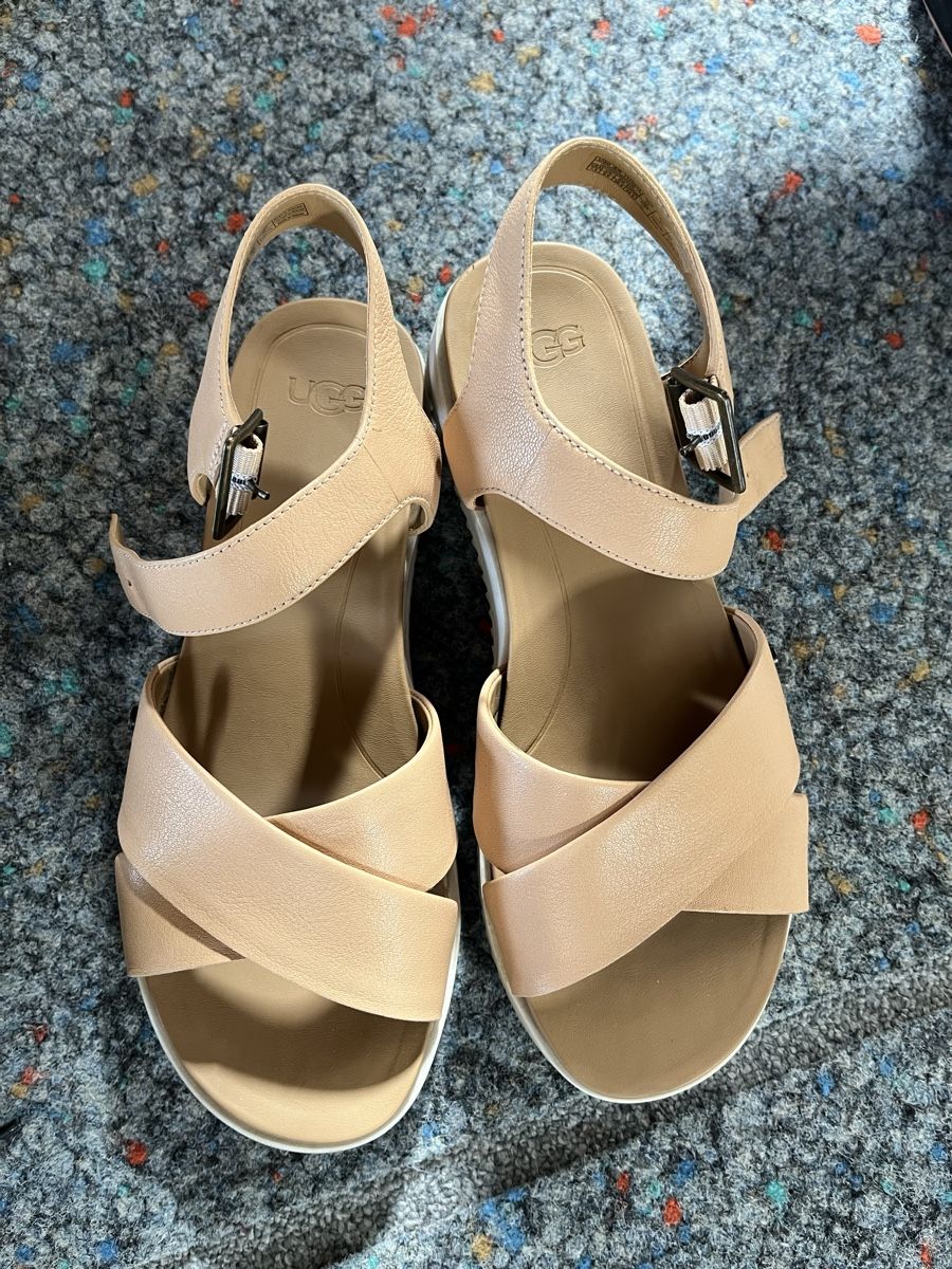 Ugg Scarpe da donna: UGG Sandalen Damen Leder 38.5 – Usato da Boppelsen venduto da cha_ 3