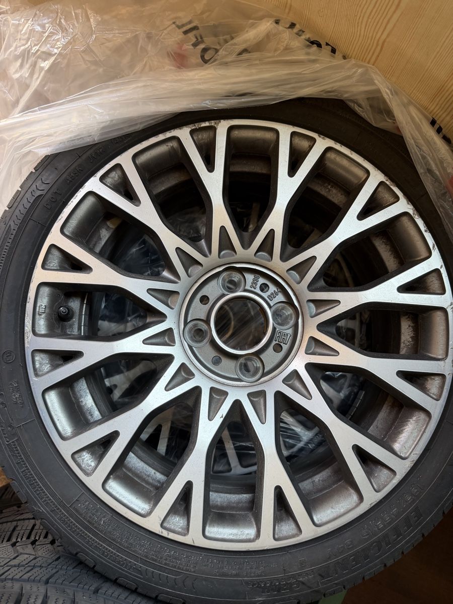 Fiat Pneumatici & Ruote complete: Original Sommerräder Fiat 500 – Usato da Zwillikon venduto da Ueli.99 4