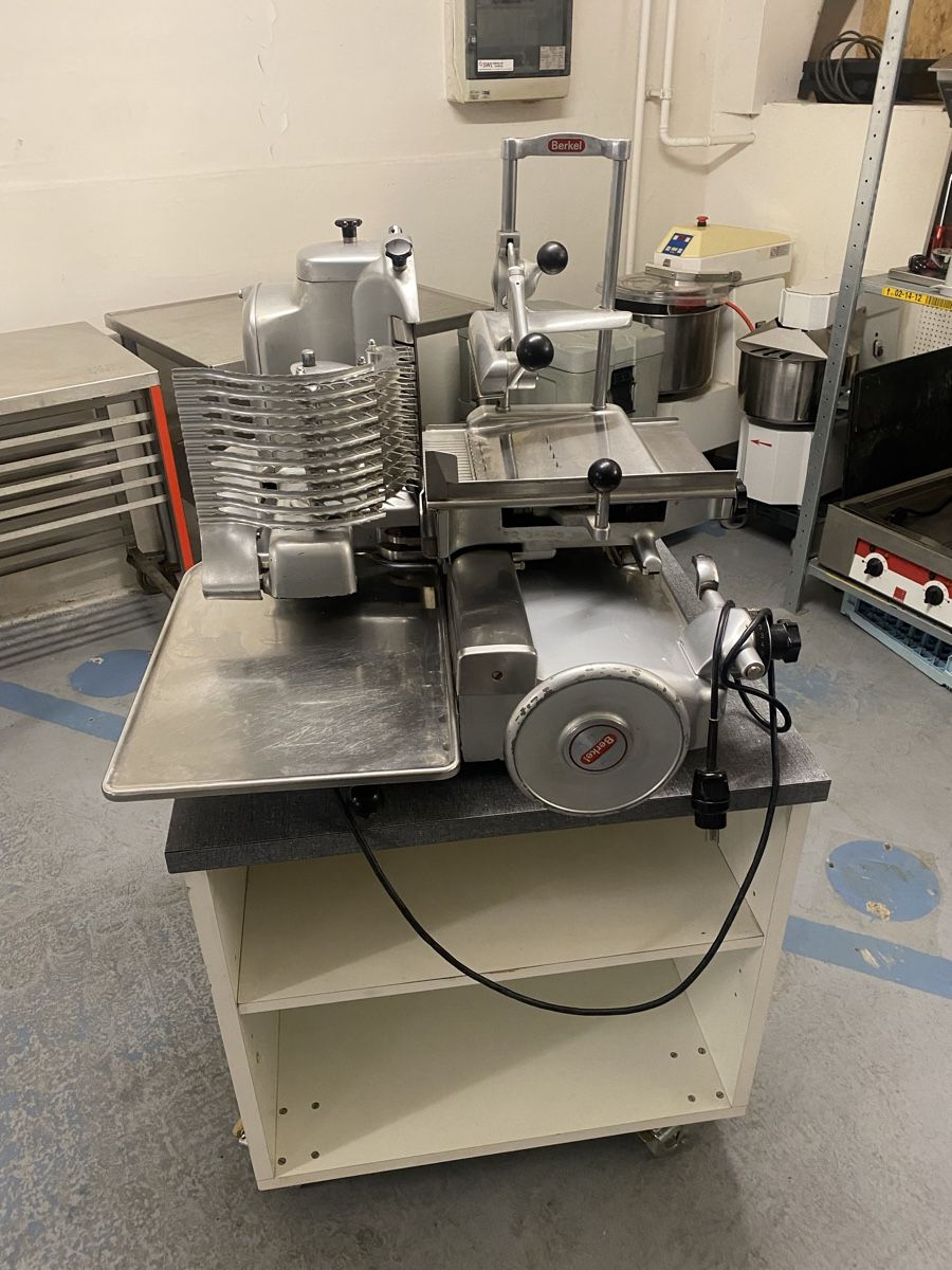 Berkel Elettrodomestici da cucina: Berkel Aufschnitmaschine Vollautomat – Usato da Rupperswil venduto da Gero83 5
