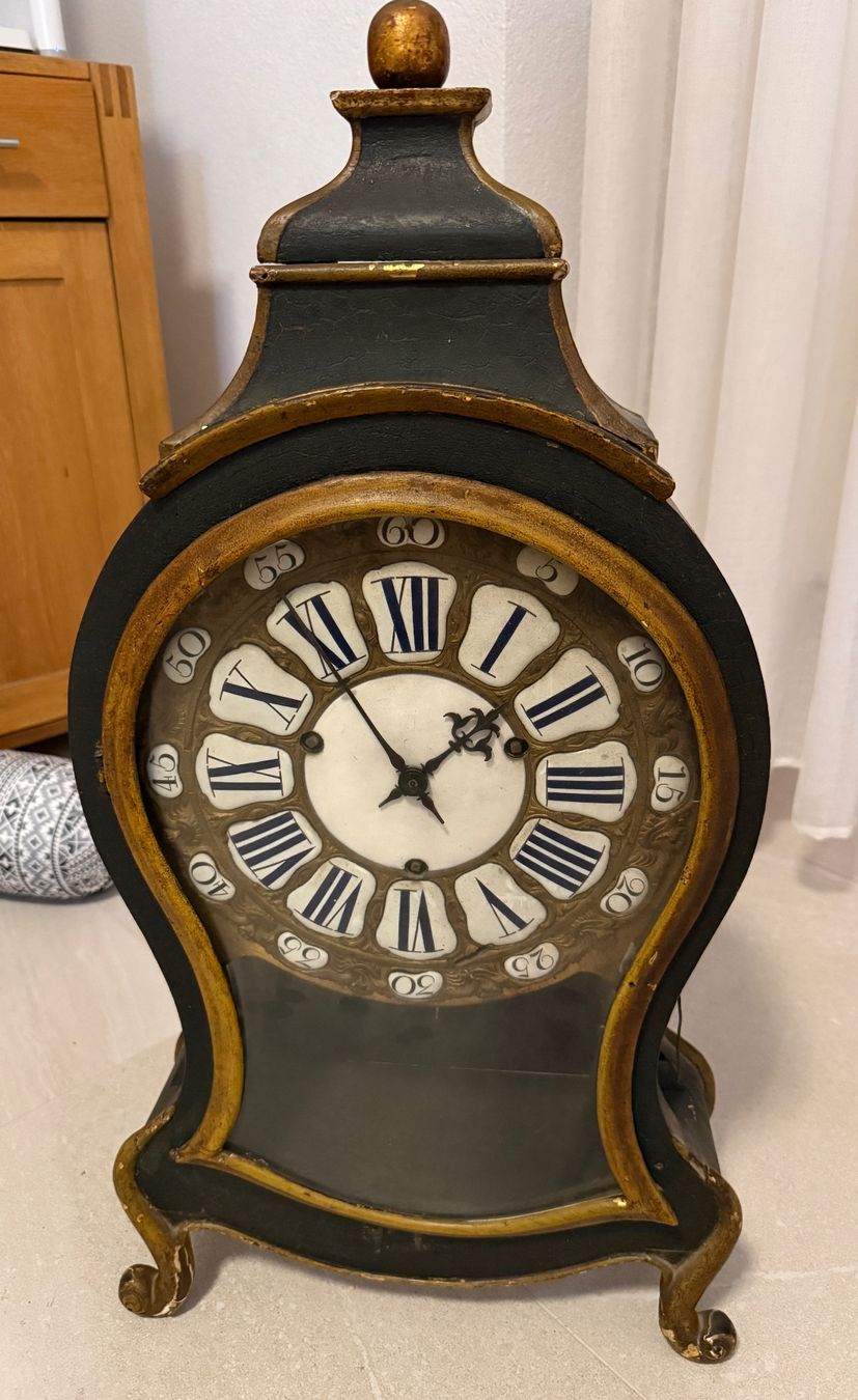 Stand- & Wanduhren: Ancienne pendule neuchâteloise – Defekt aus Prilly von bandoche67 1