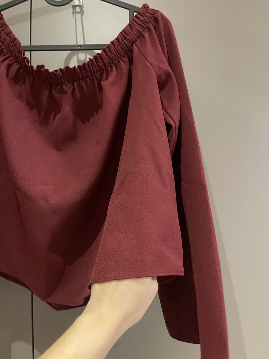 Guess Blusen: GUESS Bluse, Grösse S/36, Weinrot, schulterfrei – Gebraucht aus Rheineck von FGeissler 1
