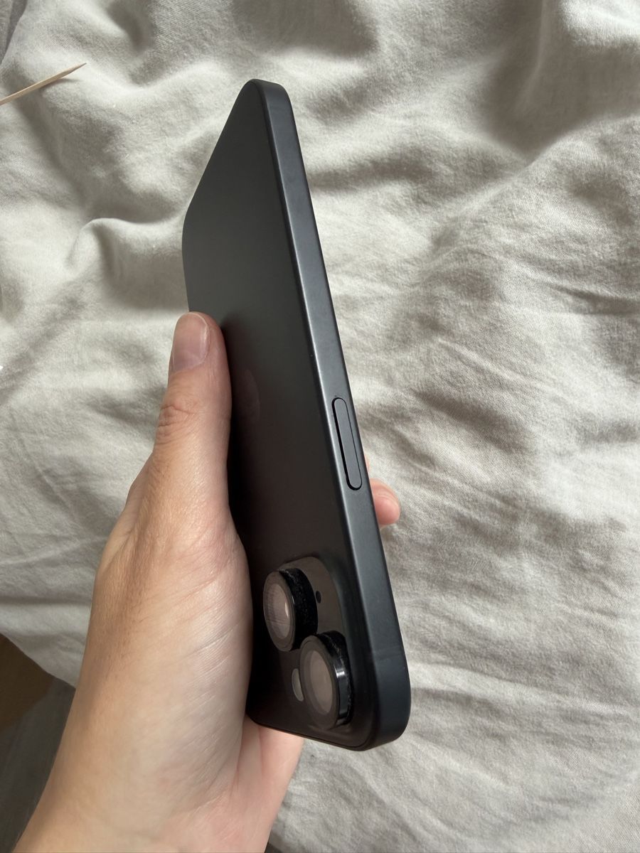 Apple Handys / Smartphones: iPhone 15 noir - 256 Go – Gebraucht aus Meyrin von Enitsuj 3