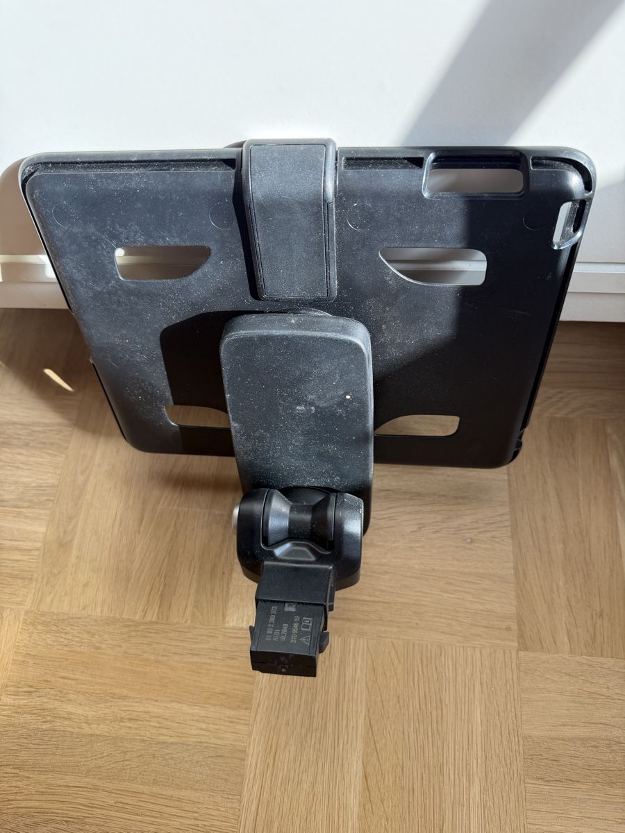 Staffa per monitor: BMW IPad Halter – Usato da Basel venduto da Frenchie-Bulldog 2
