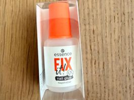 Essence Nagelkleber