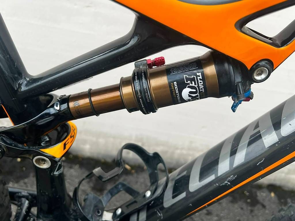Biciclette: Specialized Camber Expert Evo Carbon L 29 Zoll Fully – Usato da Morgarten venduto da Phisch 2