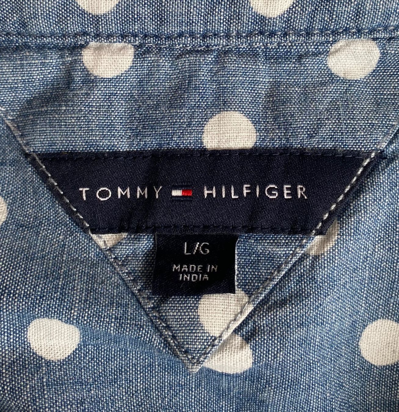 Tommy Hilfiger Tops: Tommy Hilfiger Ärmellose Bluse Grösse L – D'occasion à Oberwil BL par Leni-Mischi 3