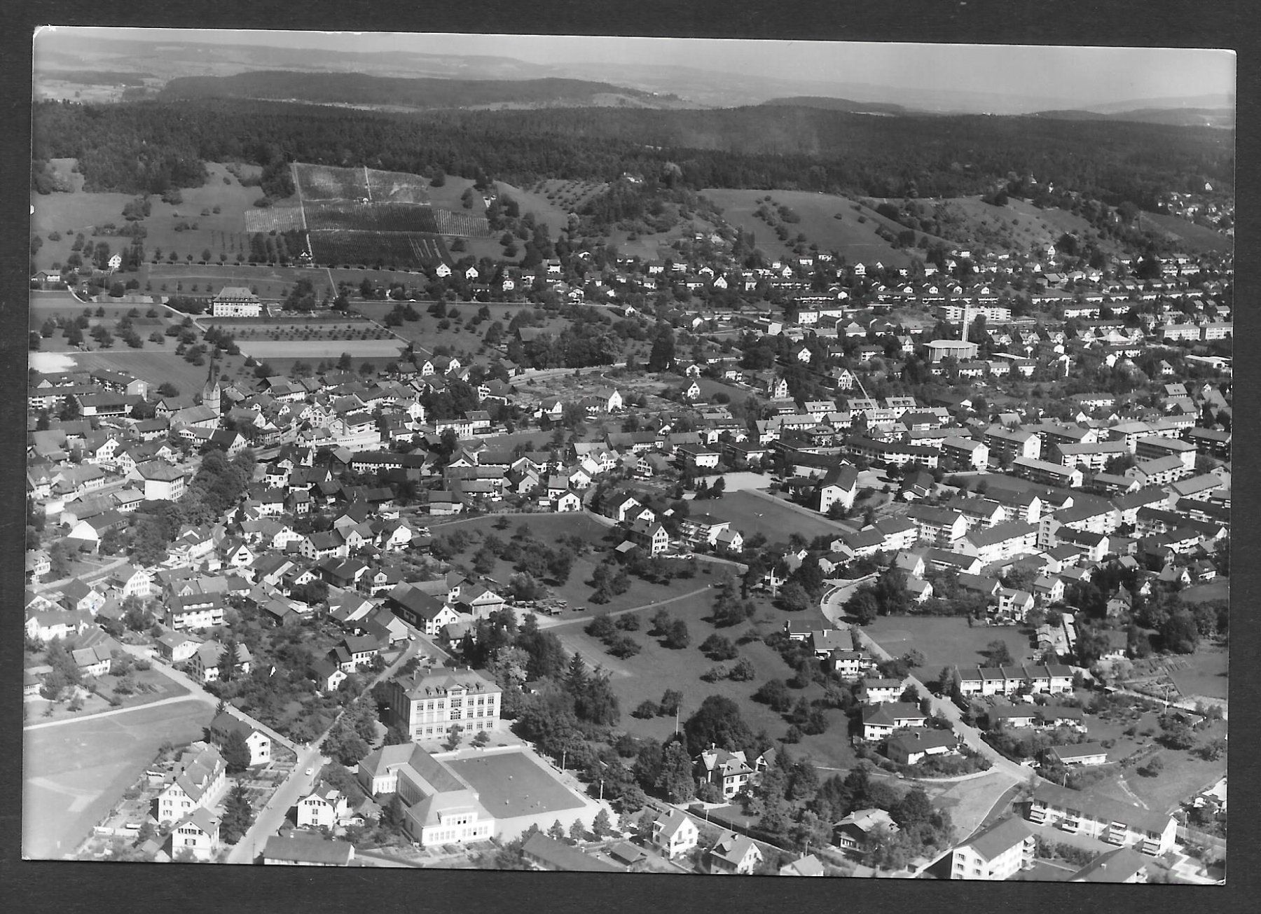Cartoline postali: Winterthur - Wülflingen Flugaufnahme – Usato da Olten venduto da clotaldi