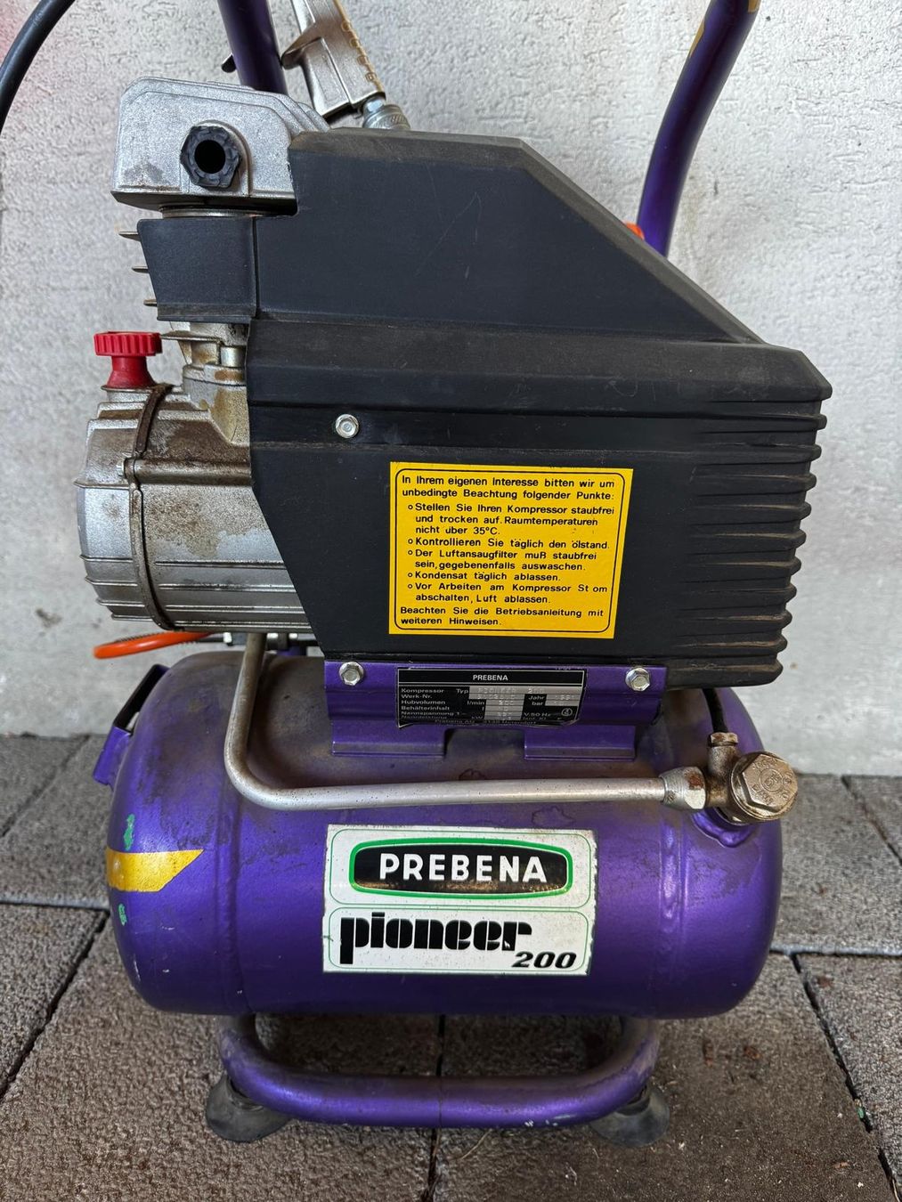 Kompressoren: Prebena Pioneer 200 Luftkompressor – Gebraucht aus Niederuzwil von Dakitiki 1