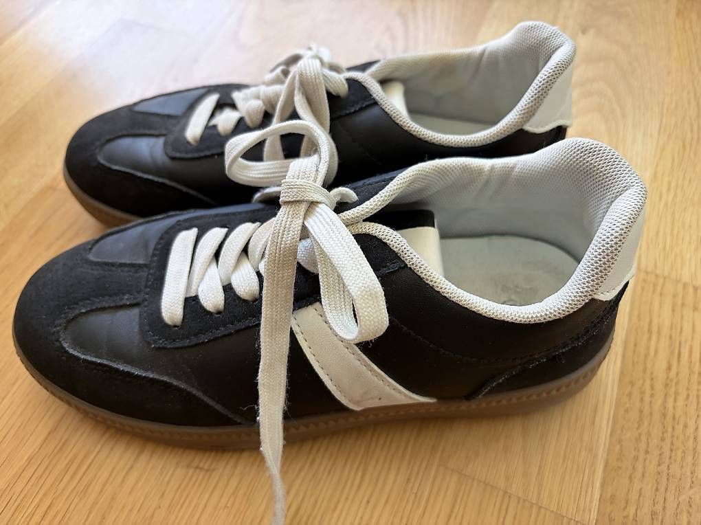 Scarpe da uomo: Sneakers Gr 36 und 38 – Usato da Zürich venduto da aqualina77 2
