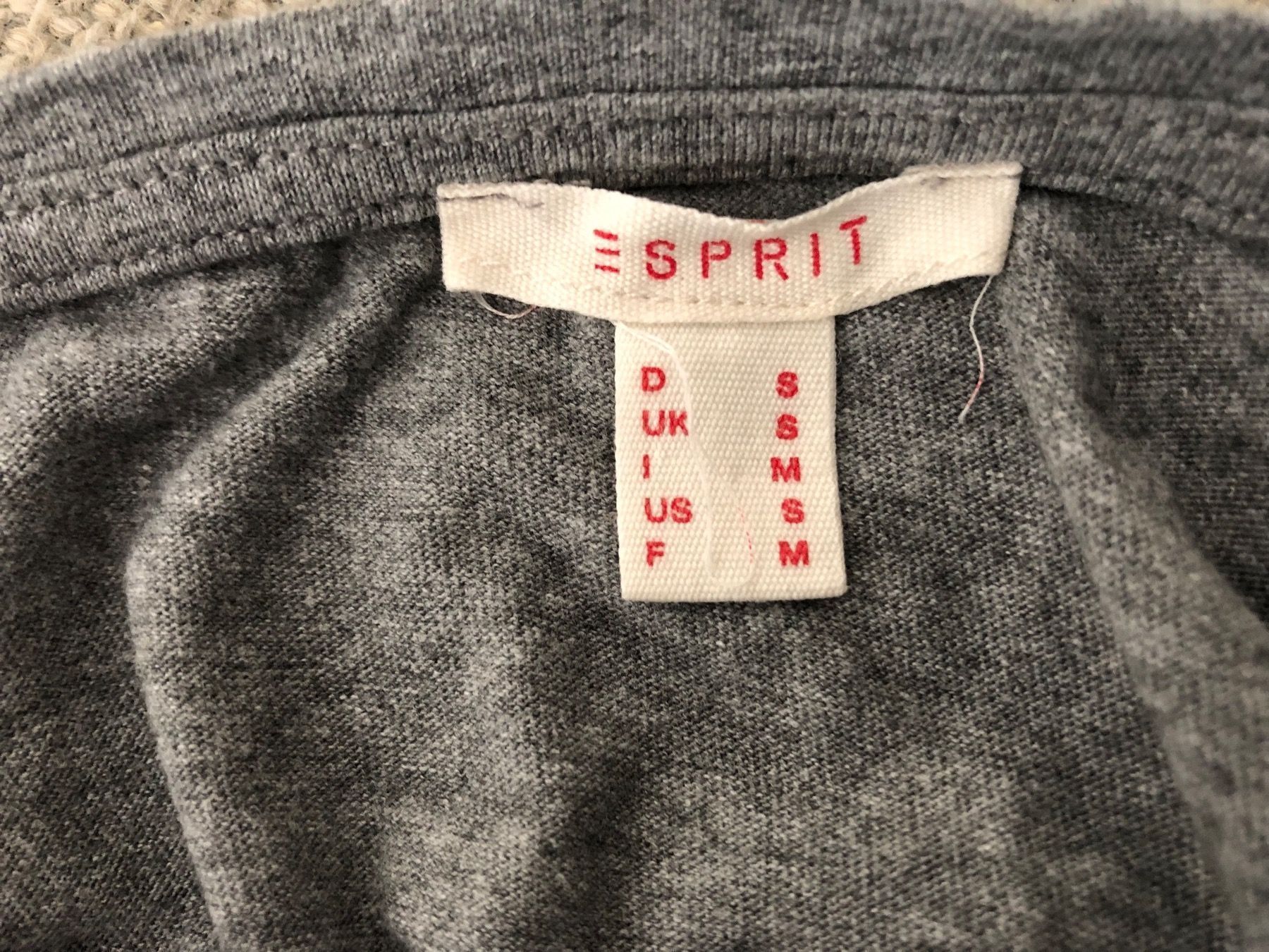 Esprit T-shirt: T-Shirt langarm - Grösse S - Esprit – Nuovo (secondo la descrizione) da Oberuzwil venduto da jabano 2