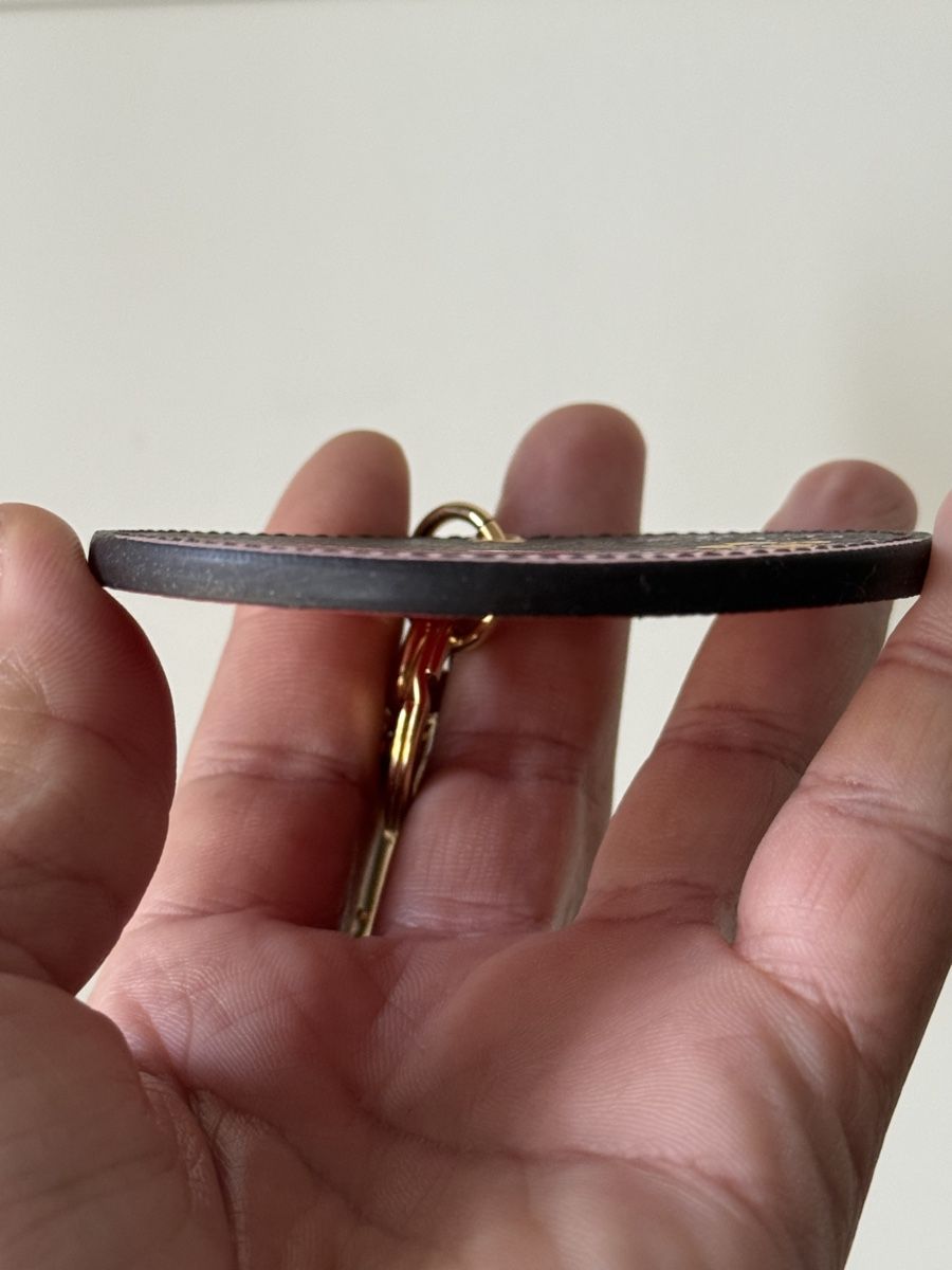 Louis Vuitton Portachiavi: Louis Vuitton Paris Bagcharm – Usato da Liestal venduto da Joslie_mc 2