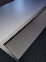 Weisser IKEA regal weiss