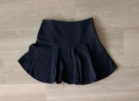 2126SE – Jupe H&M – EUR-34 (XS)