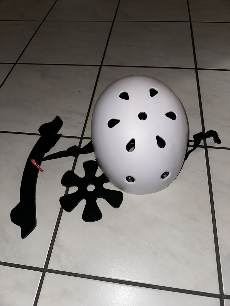 Caschi: Core Helm, Gr. S/M, weiss, neu – Nuovo (secondo la descrizione) da Neuenkirch venduto da ali_5pxg