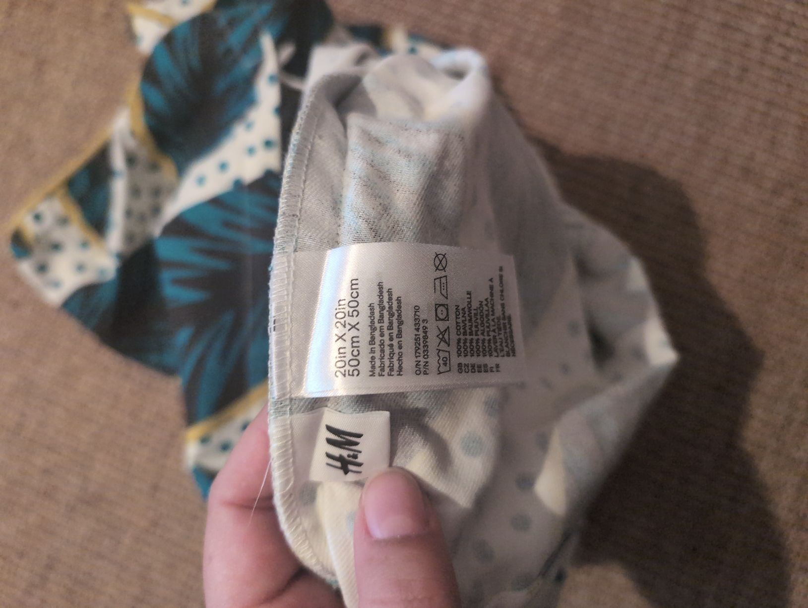 H&M Tutte le decorazioni: Kissenbezug – Nuovo (secondo la descrizione) da Zürich venduto da cal_2zxq 2