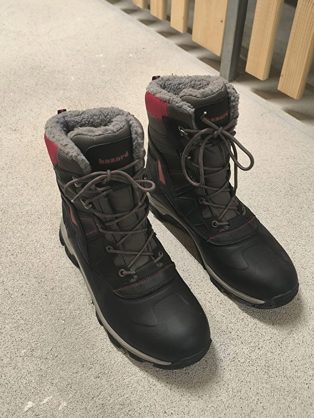 Herrenschuhe: chaussures montantes HAZARD – Gebraucht aus Porrentruy von Piquetix