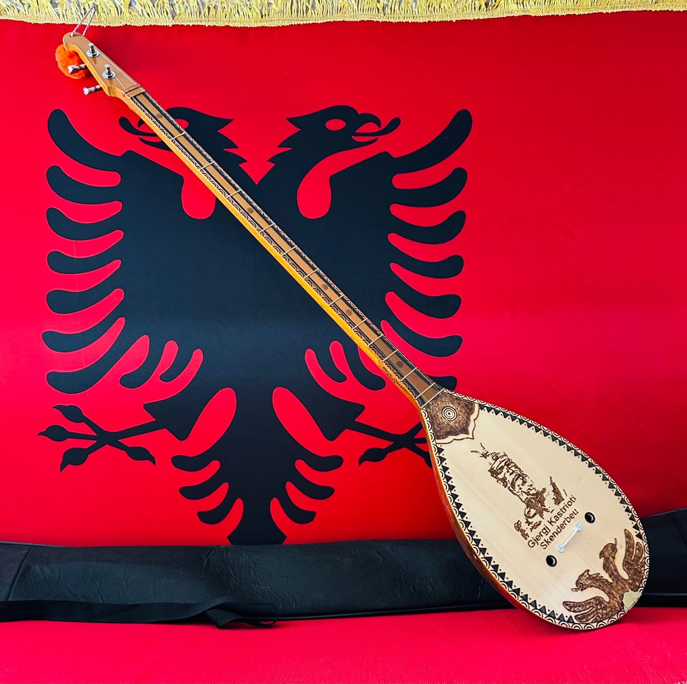Strumenti musicali: Albanisches Musikinstrument Qifteli – Nuovo e nell'imballaggio originale da Kirchberg SG venduto da rex_pfd8 7