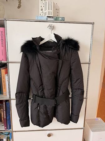 Daunenjacke mit Echtfellkapuze von Flavio Castellani