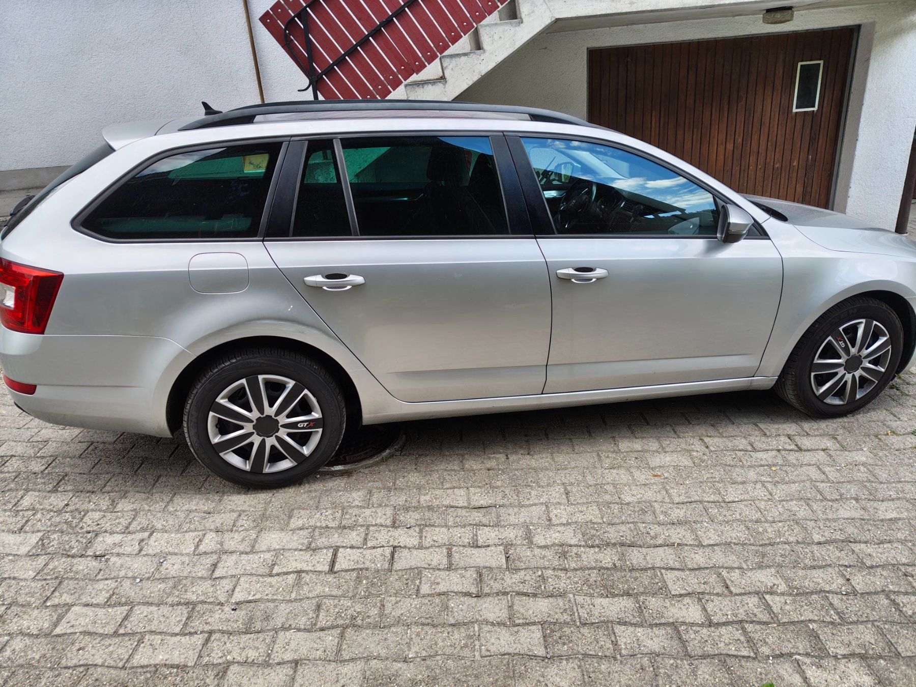 Skoda Automobili: Skoda Octavia 1.6 TDI – Usato da Grub AR venduto da Ashkara 1