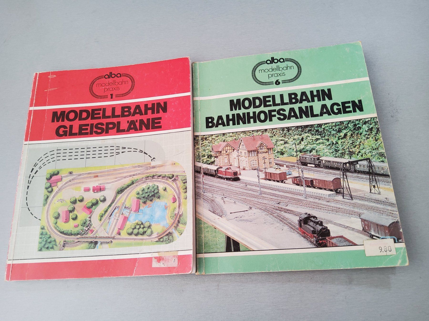 Modellini di ferrovie: Modellbahn Taschenbücher Modellbahn Nr.1+6 – Usato da Grüningen venduto da VENOM59