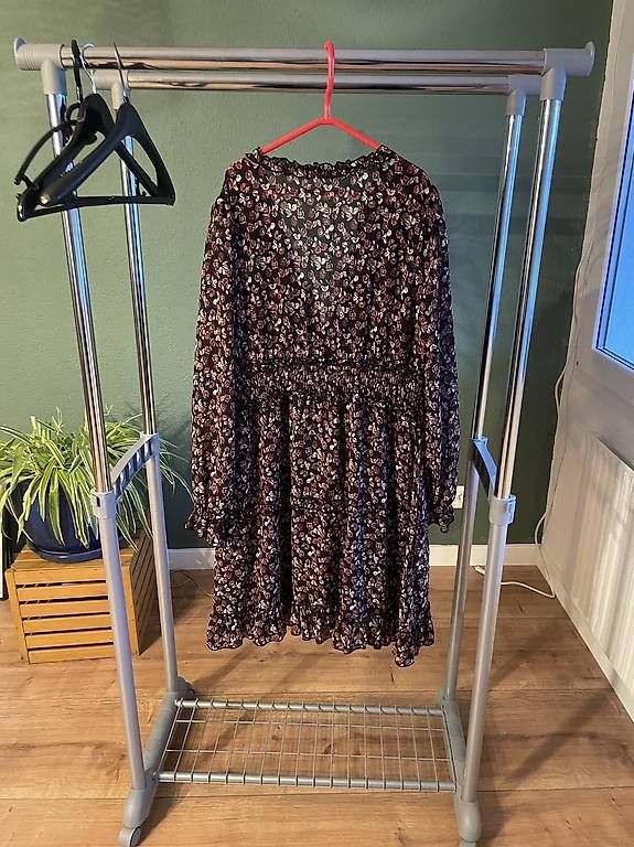 Vestiti: Feines Damenkleid – Usato da Roggwil BE venduto da con_8khh 2