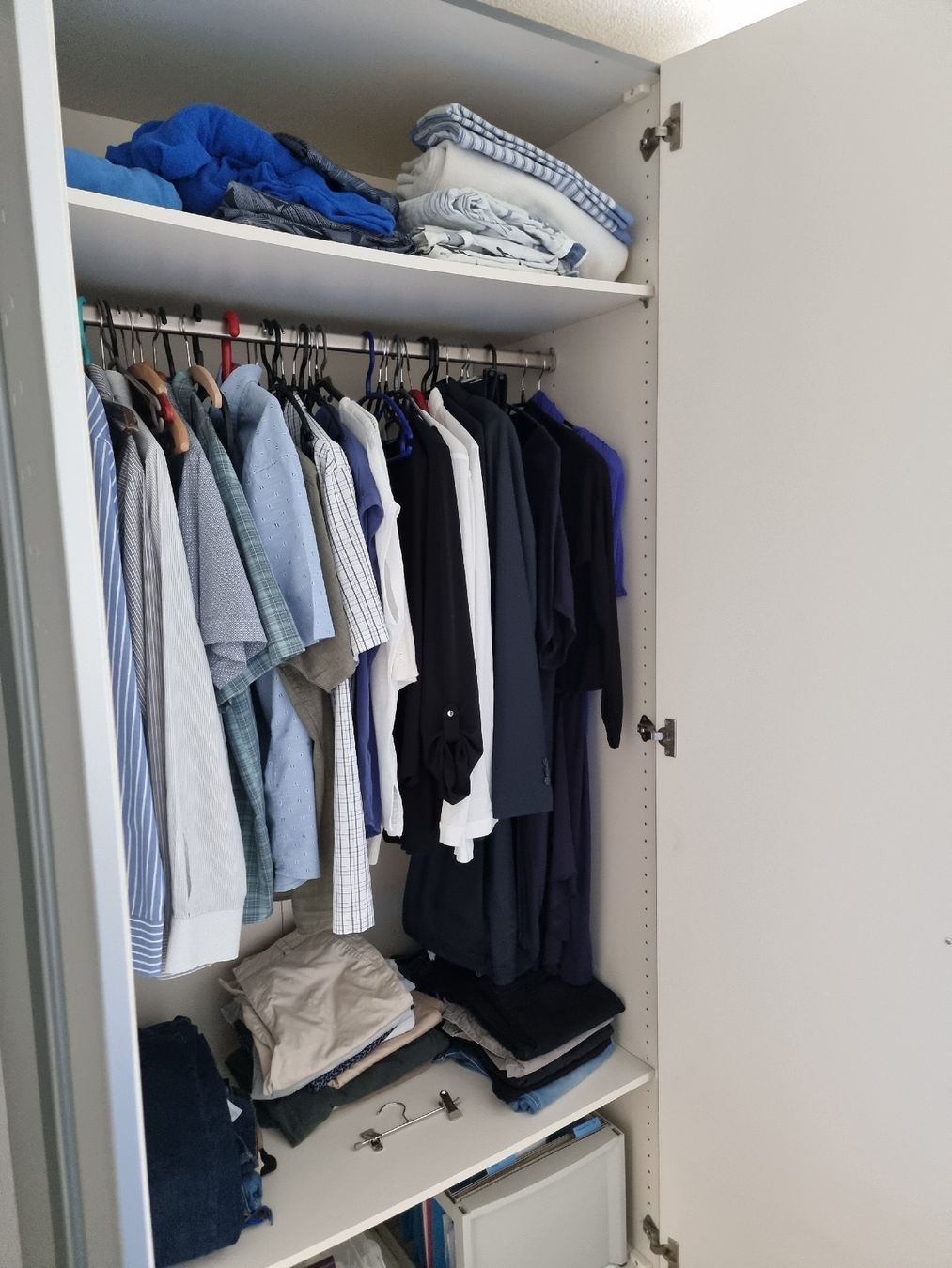 Armadi: Schlafzimmer Kleiderschrank grau/silber – Usato da Glarus venduto da azul434 3