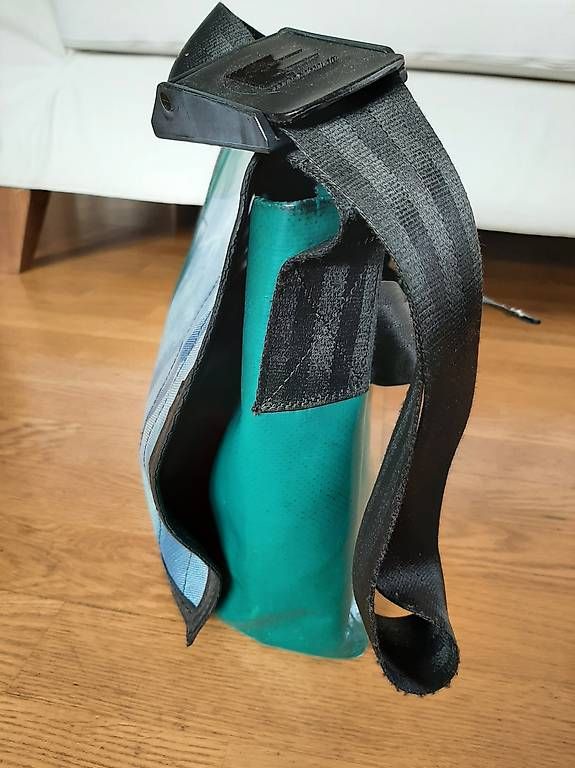 Borse: Freitag-Umhängetasche; grün/blau – Usato da Bülach venduto da Debbie017 3