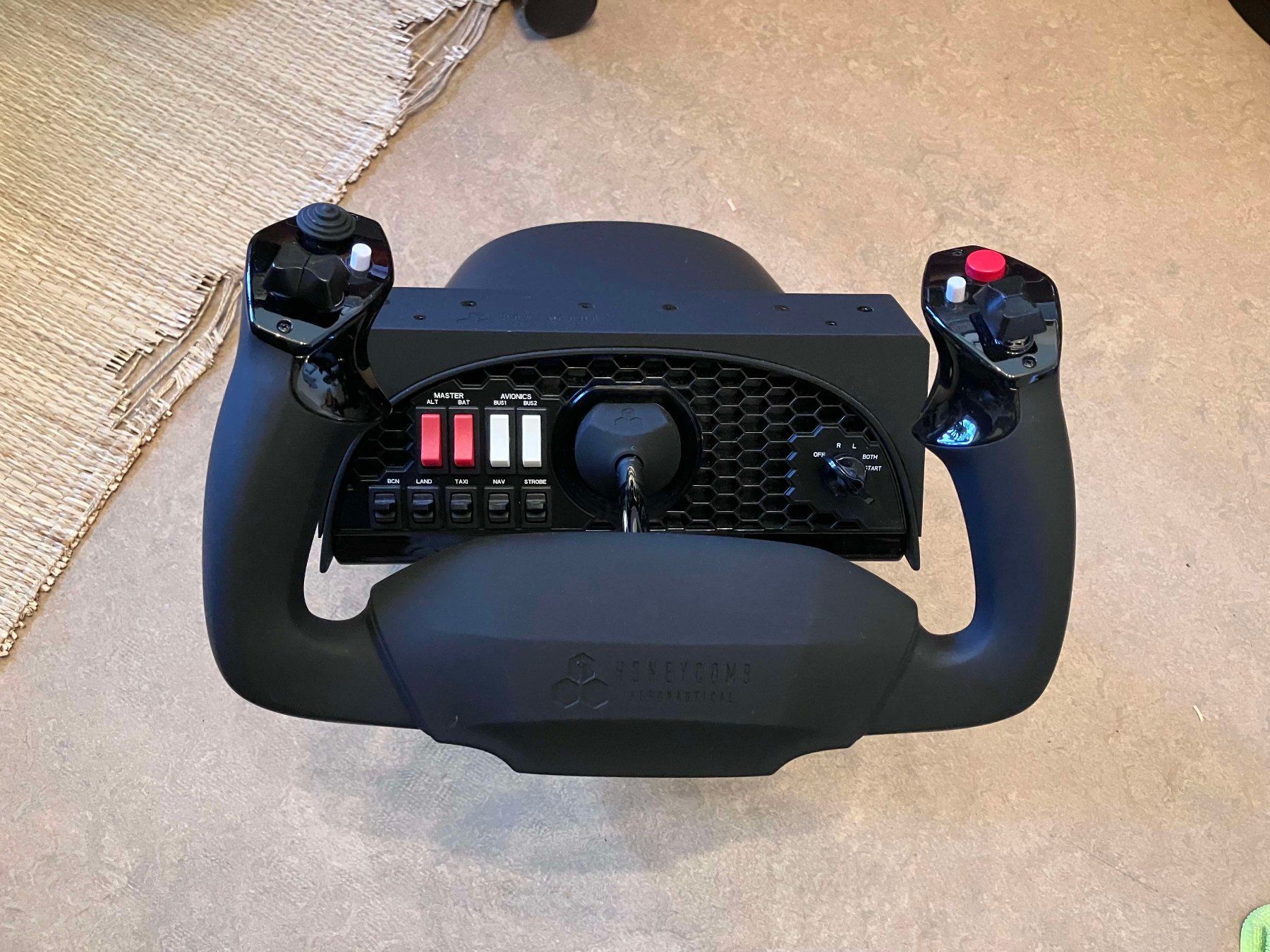 Honeycomb Controller: Honeycomb Alpha Flight Controls & Thrustmaster Flugsimulator – Gebraucht aus Rümlang von deniz-78