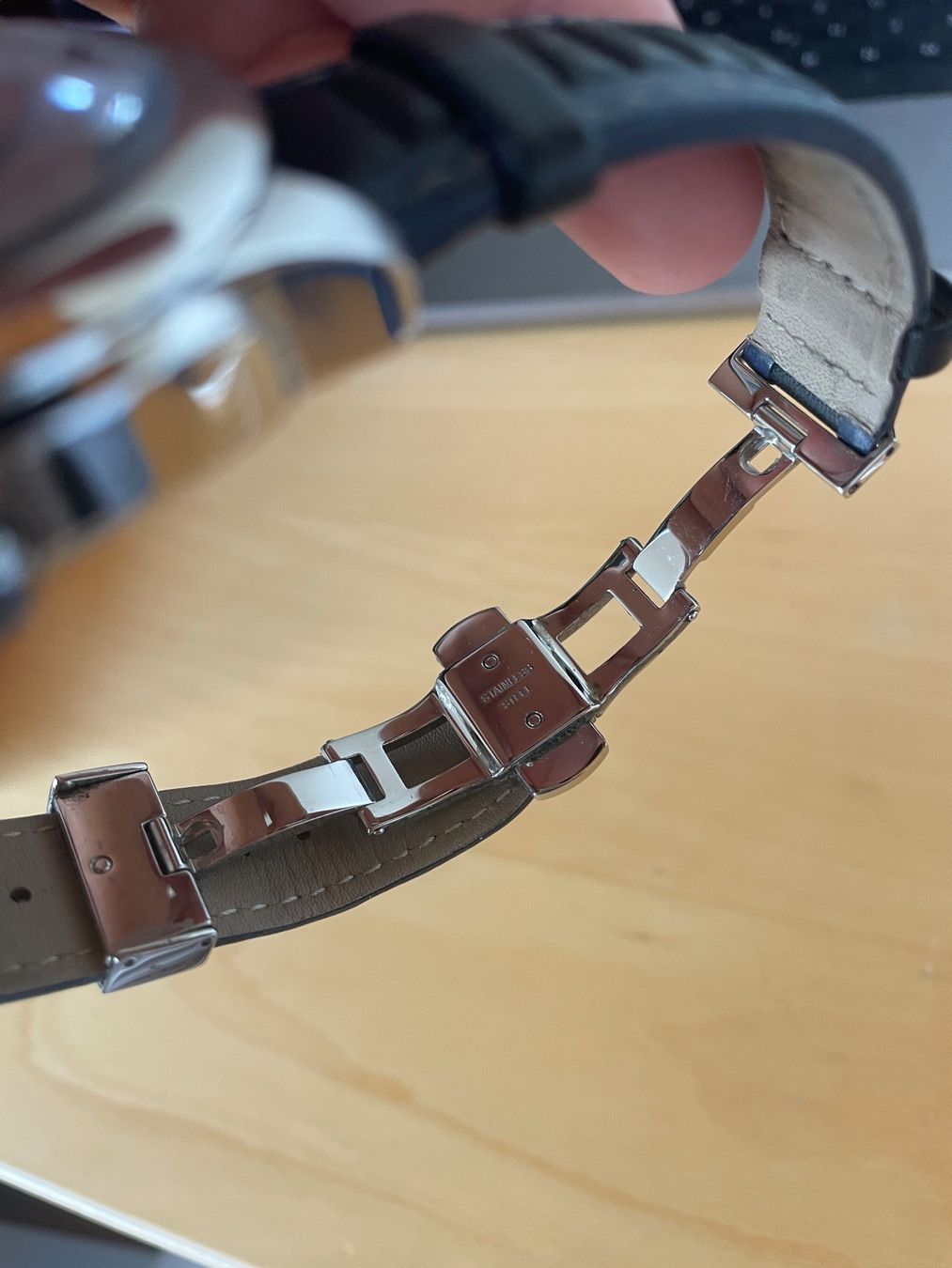Aigner Uhren: AIGNER Armbanduhr – Gebraucht aus Kriens von  4