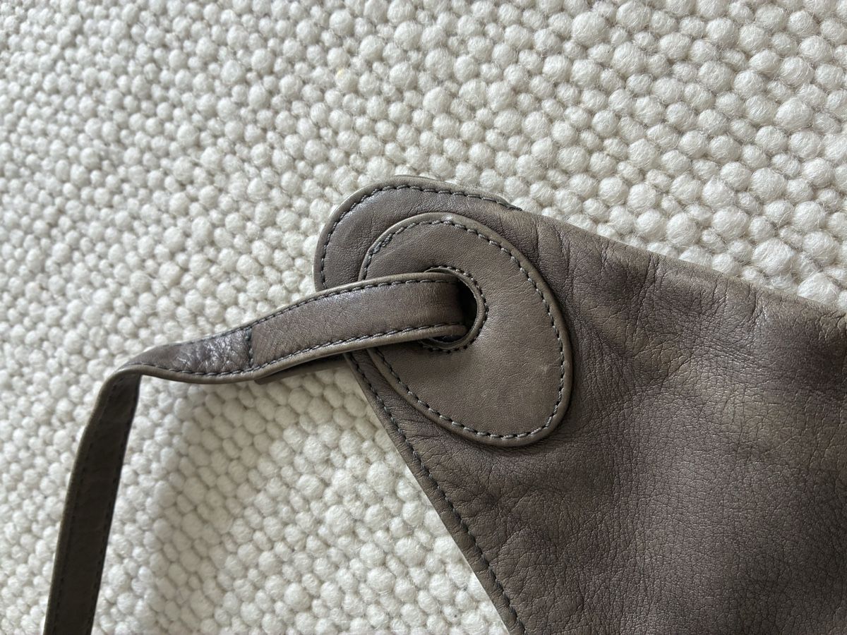 Kleinbasel Sacs femmes: Schultertasche Kleinbasel – D'occasion à Zürich par alva12 3
